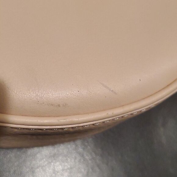 MARK & GRAHAM Circle Leather Crossbody Handbag - Picture 3 of 8